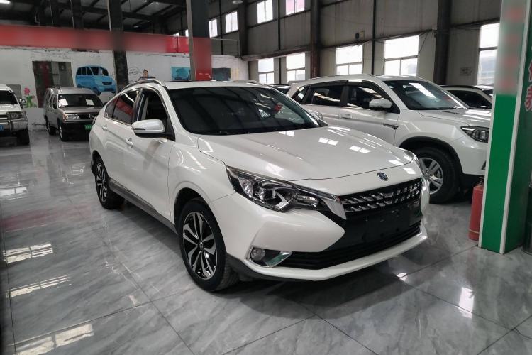 Used Venucia T90 2018 2.0L CVT Smart Connect Luxury Edition China V Standard Exterior 2