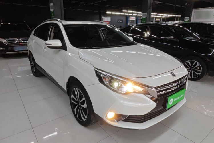 Used Venucia T90 2018 2.0L CVT Smart Connect Luxury Edition China V Standard Exterior 2