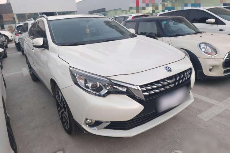 Used Venucia T90 2018 2.0L CVT Smart Connect Leading Edition China V Standard Exterior 2