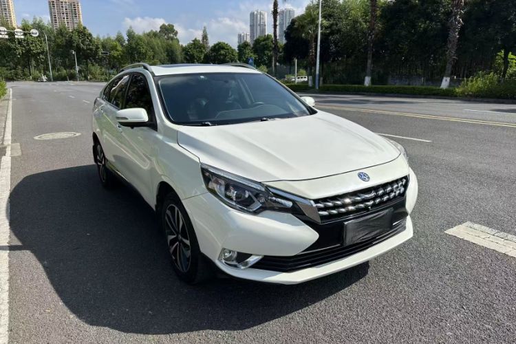 Used Venucia T90 2018 2.0L CVT Smart Connect Luxury Edition China V Standard Exterior 2