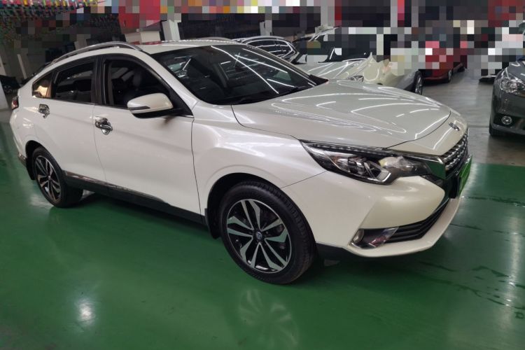 Used Venucia T90 2018 2.0L CVT Smart Connect Luxury Edition China V Standard Exterior 2