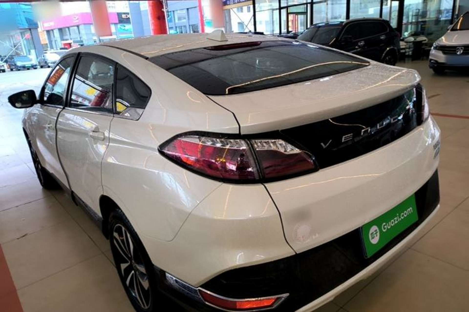 Used Venucia T90 2018 2.0L CVT Smart Connect Fashion Edition China V Standard Exterior 2