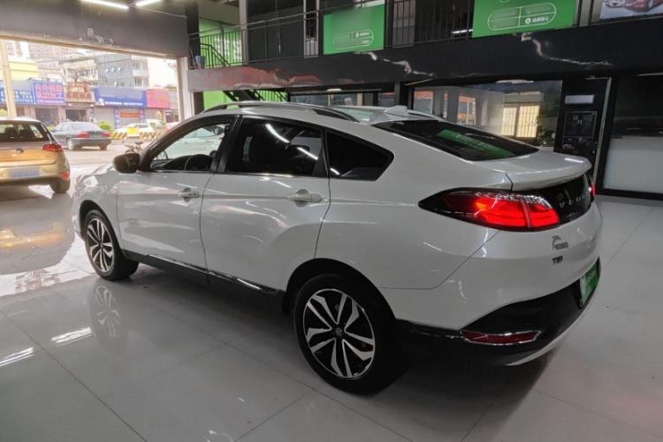 Used Venucia T90 2018 2.0L CVT Smart Connect Luxury Edition China V Standard Exterior 3