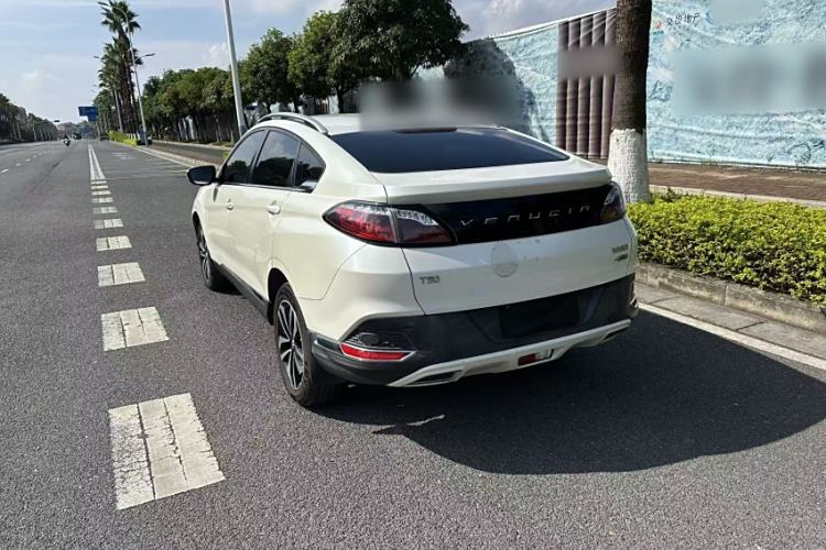 Used Venucia T90 2018 2.0L CVT Smart Connect Luxury Edition China V Standard Exterior 3