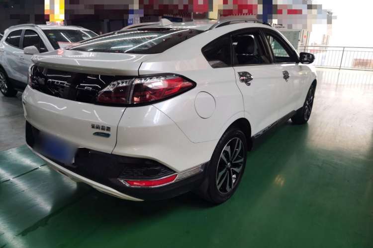 Used Venucia T90 2018 2.0L CVT Smart Connect Luxury Edition China V Standard Exterior 3