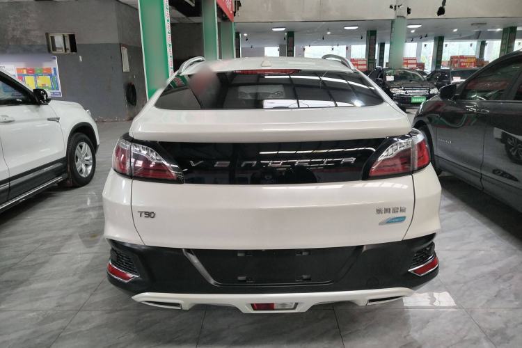 Used Venucia T90 2018 2.0L CVT Smart Connect Luxury Edition China V Standard Exterior 4