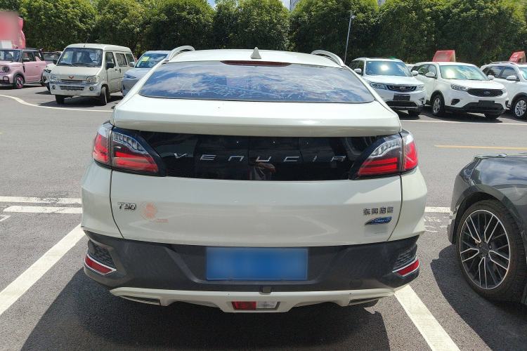 Used Venucia T90 2018 2.0L CVT Smart Connect Luxury Edition China V Standard Exterior 4