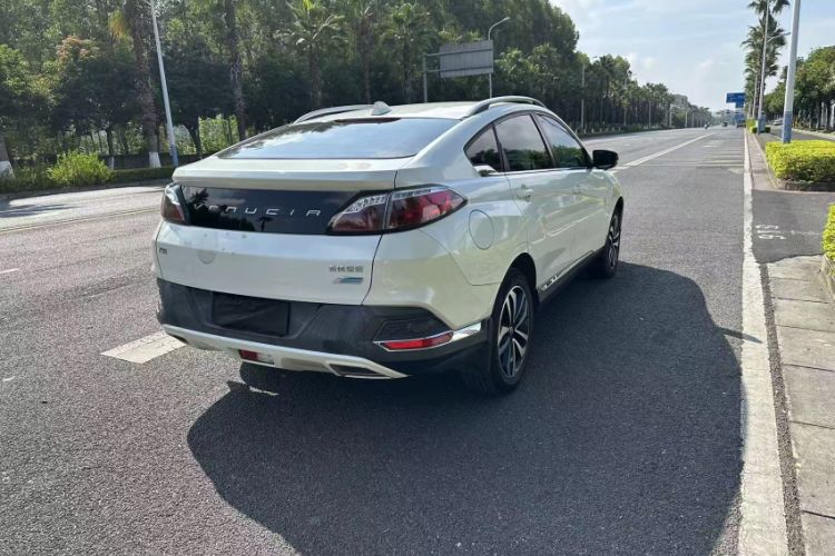 Used Venucia T90 2018 2.0L CVT Smart Connect Luxury Edition China V Standard Exterior 5