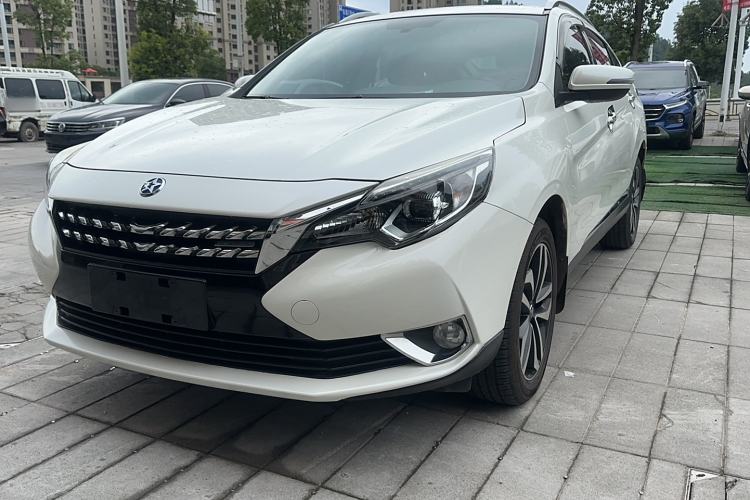Used Venucia T90 2018 2.0L CVT Smart Connect Luxury Edition China V Standard Exterior 5