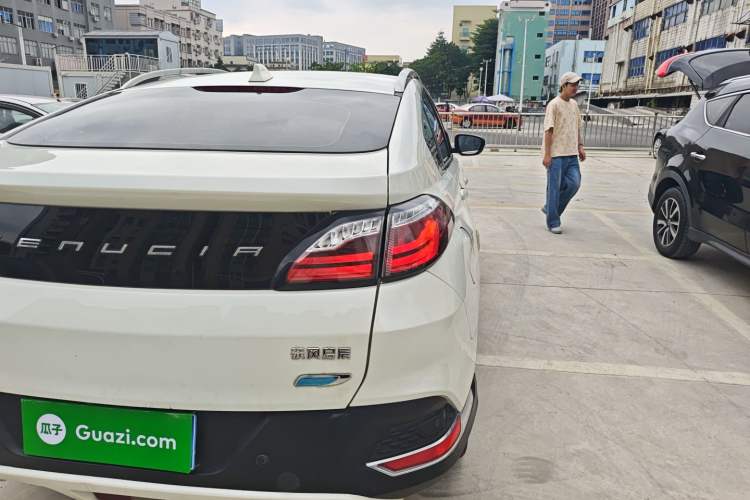 Used Venucia T90 2018 2.0L CVT Smart Connect Prestige Version China VI Standard Exterior 6