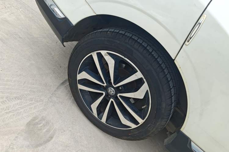 Used Venucia T90 2018 2.0L CVT Smart Connect Prestige Version China VI Standard Exterior 8