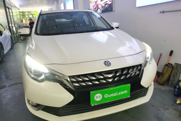 Used Venucia T90 2018 2.0L CVT Smart Connect Luxury Edition China V Standard Front