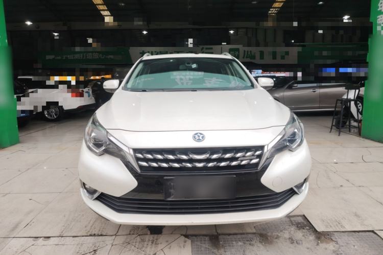 Used Venucia T90 2018 2.0L CVT Smart Connect Luxury Edition China V Standard Front