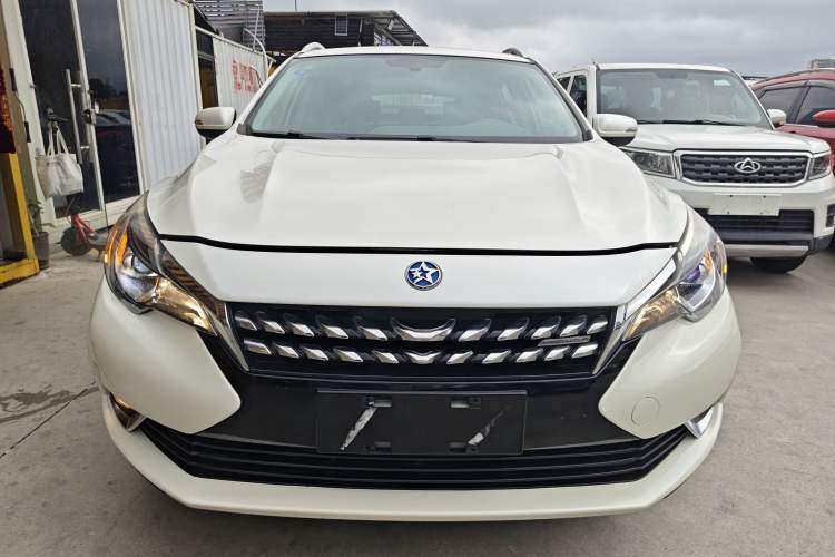 Used Venucia T90 2018 2.0L CVT Smart Connect Luxury Edition China V Standard Front