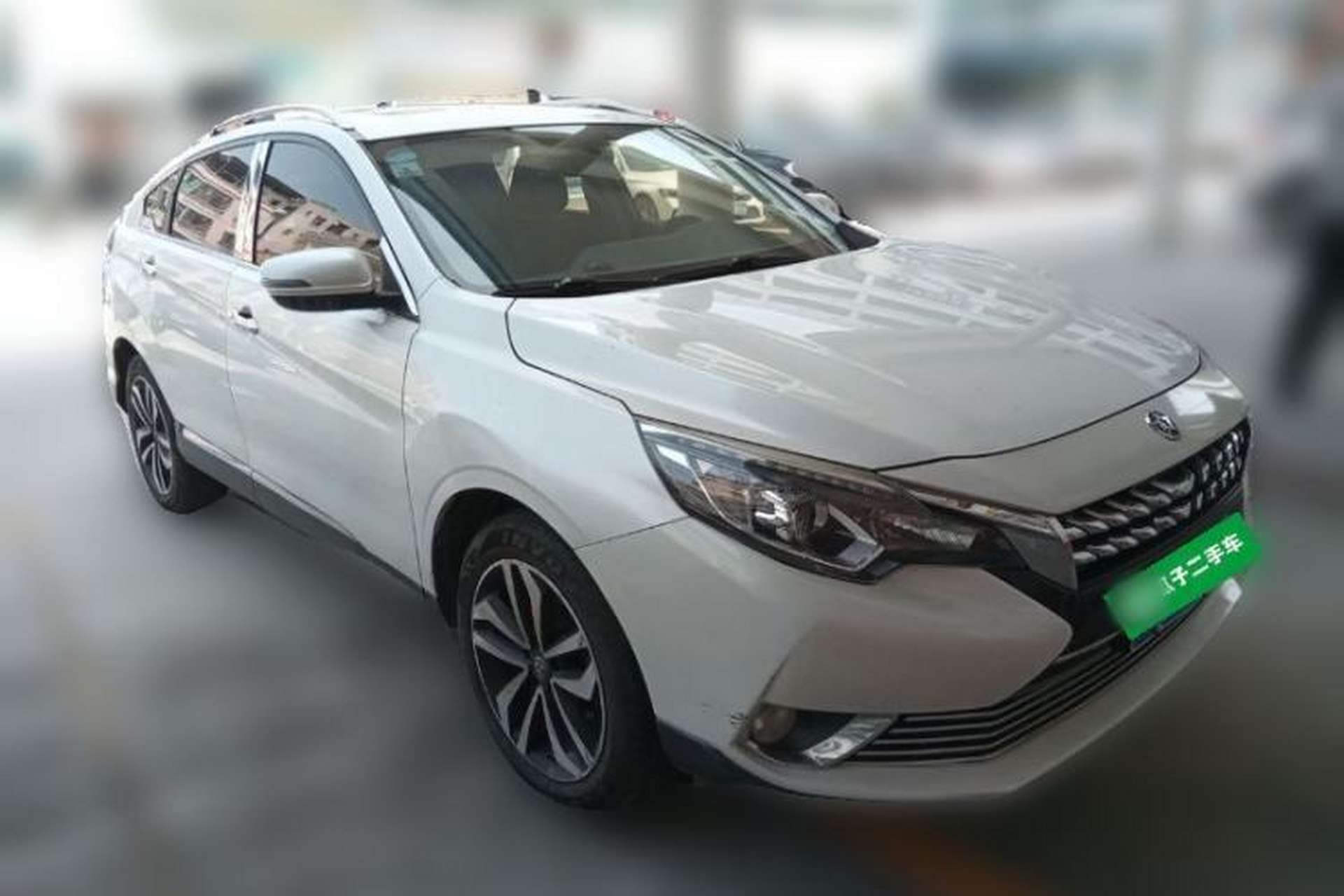 Used Venucia T90 2018 2.0L CVT Smart Connect Luxury Edition China V Standard Front Right 45 Deg
