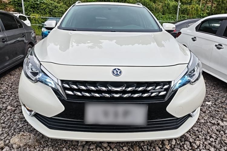 Used Venucia T90 2018 2.0L CVT Smart Connect Luxury Edition China V Standard Front