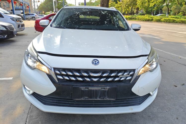 Used Venucia T90 2018 2.0L CVT Smart Connect Luxury Edition China V Standard Front