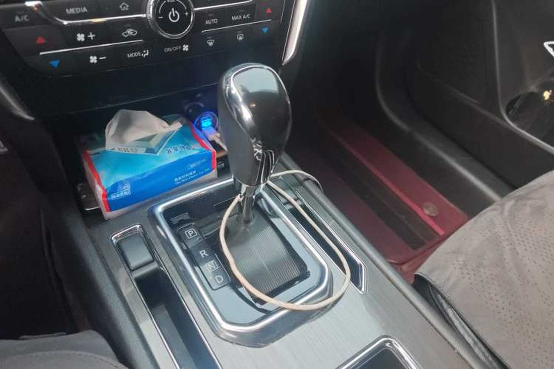 Used Venucia T90 2018 2.0L CVT Smart Connect Fashion Edition China V Standard Gear Lever