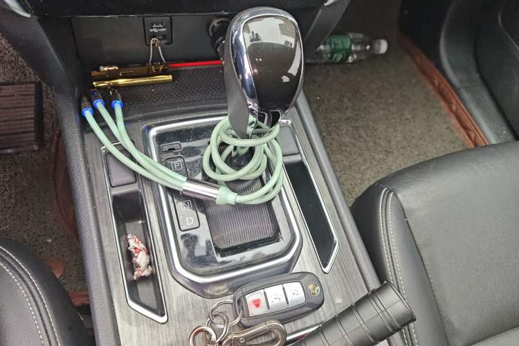 Used Venucia T90 2018 2.0L CVT Smart Connect Luxury Edition China V Standard Gear Lever