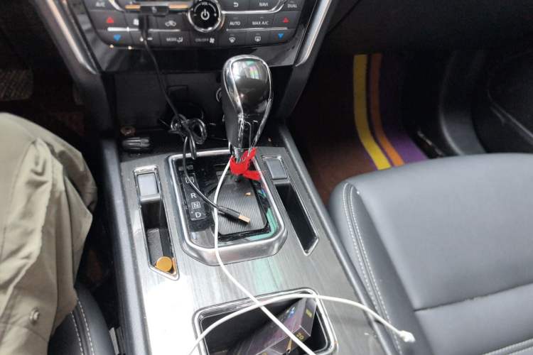 Used Venucia T90 2018 2.0L CVT Smart Connect Luxury Edition China V Standard Gear Lever