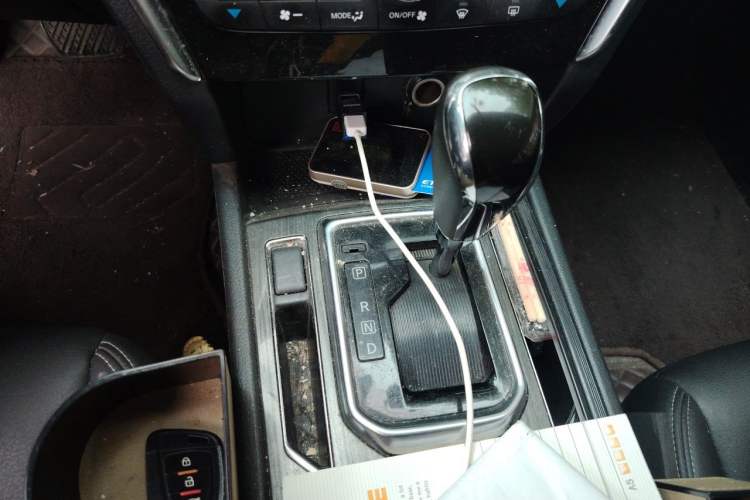 Used Venucia T90 2018 2.0L CVT Smart Connect Luxury Edition China V Standard Gear Lever