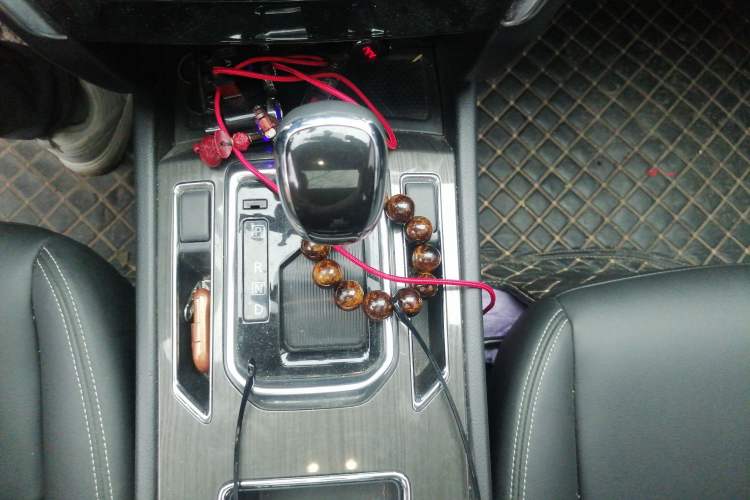 Used Venucia T90 2018 2.0L CVT Smart Connect Luxury Edition China V Standard Gear Lever