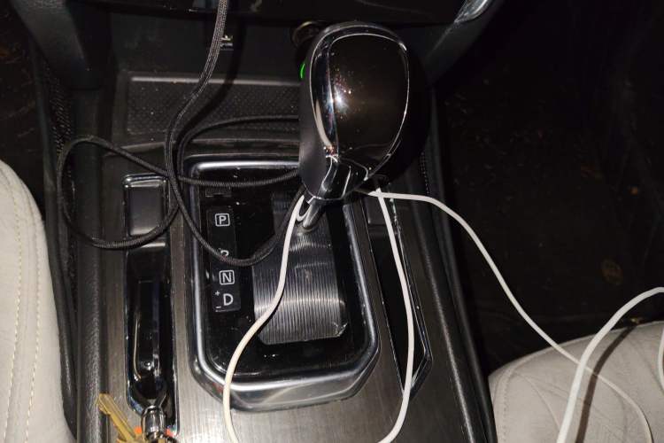 Used Venucia T90 2018 2.0L CVT Smart Connect Luxury Edition China V Standard Gear Lever
