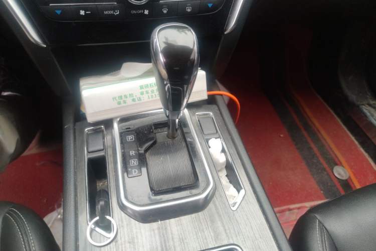 Used Venucia T90 2018 2.0L CVT Smart Connect Luxury Edition China V Standard Gear Lever