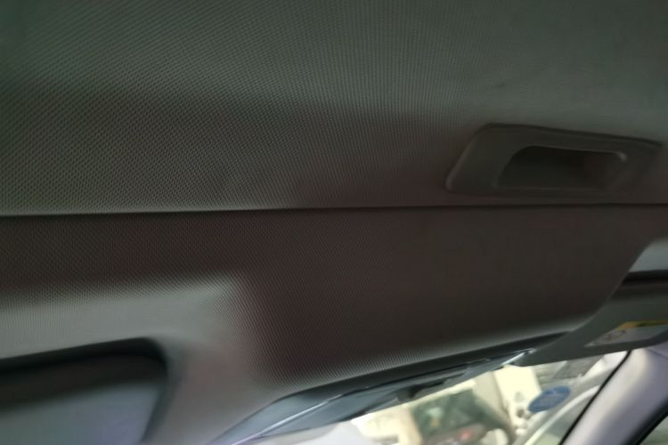 Used Venucia T90 2018 2.0L CVT Smart Connect Luxury Edition China V Standard Headliner