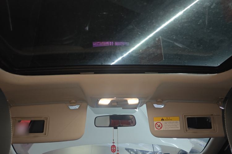 Used Venucia T90 2018 2.0L CVT Smart Connect Prestige Version China VI Standard Headliner