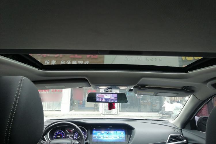 Used Venucia T90 2018 2.0L CVT Smart Connect Luxury Edition China V Standard Headliner