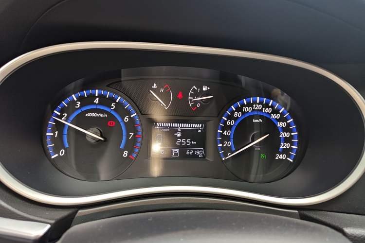 Used Venucia T90 2018 2.0L CVT Smart Connect Luxury Edition China V Standard Instrument Cluster