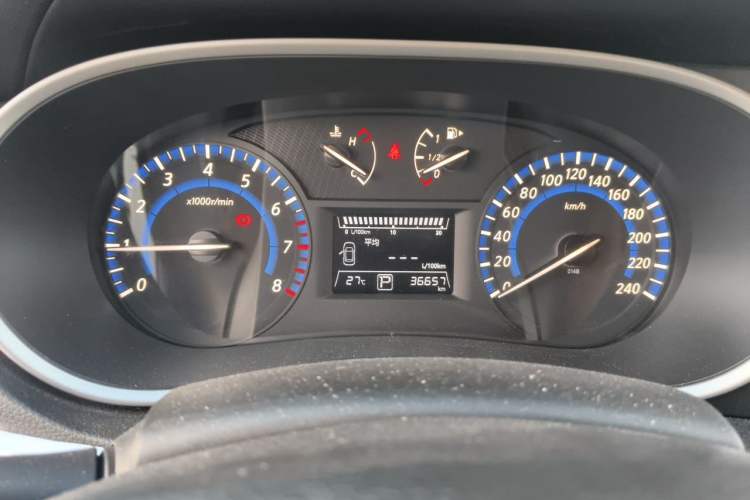 Used Venucia T90 2018 2.0L CVT Smart Connect Luxury Edition China V Standard Instrument Cluster