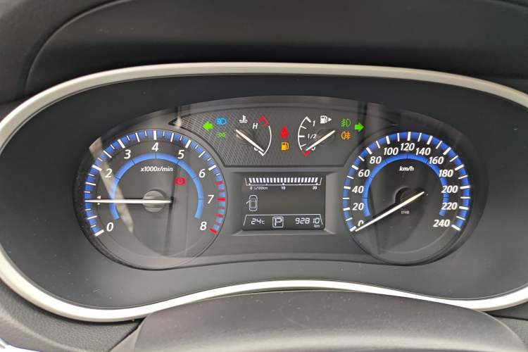 Used Venucia T90 2018 2.0L CVT Smart Connect Luxury Edition China V Standard Instrument Cluster