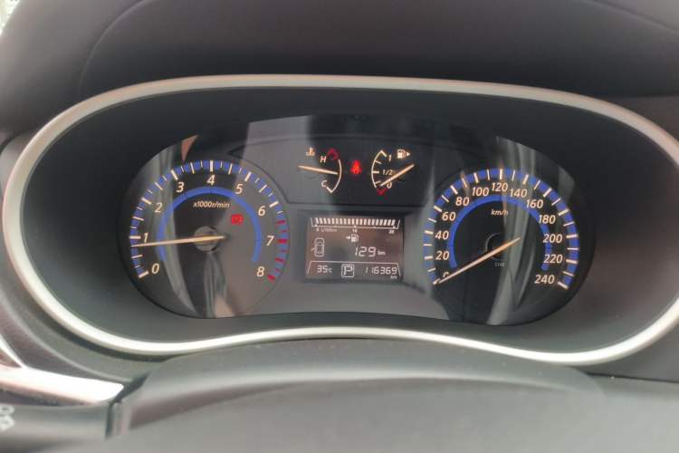 Used Venucia T90 2018 2.0L CVT Smart Connect Luxury Edition China V Standard Instrument Cluster