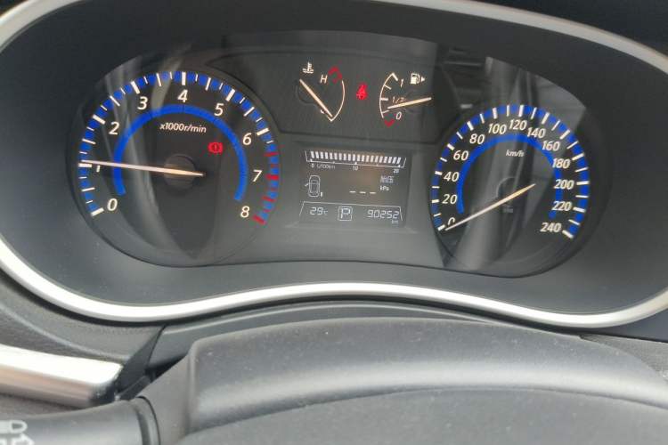 Used Venucia T90 2018 2.0L CVT Smart Connect Luxury Edition China V Standard Instrument Cluster