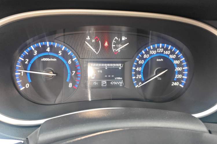 Used Venucia T90 2018 2.0L CVT Smart Connect Fashion Edition China VI Standard Instrument Cluster