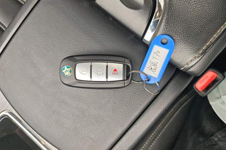 Used Venucia T90 2018 2.0L CVT Smart Connect Prestige Version China VI Standard Interior 1