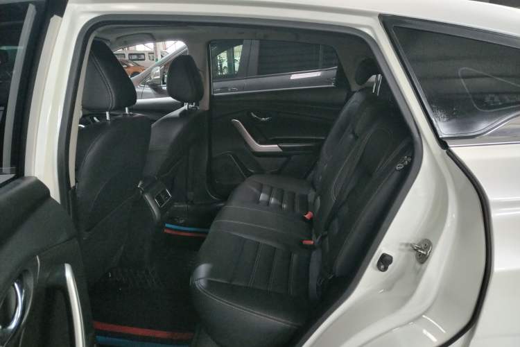 Used Venucia T90 2018 2.0L CVT Smart Connect Luxury Edition China V Standard Interior 2