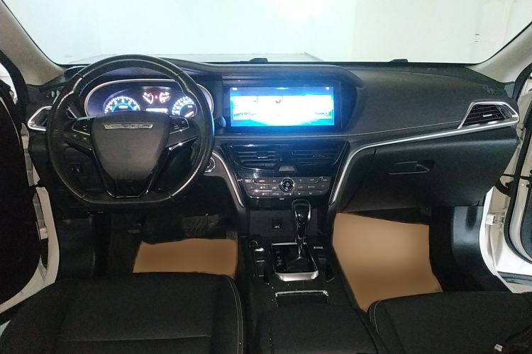 Used Venucia T90 2018 2.0L CVT Smart Connect Prestige Version China VI Standard Interior 2