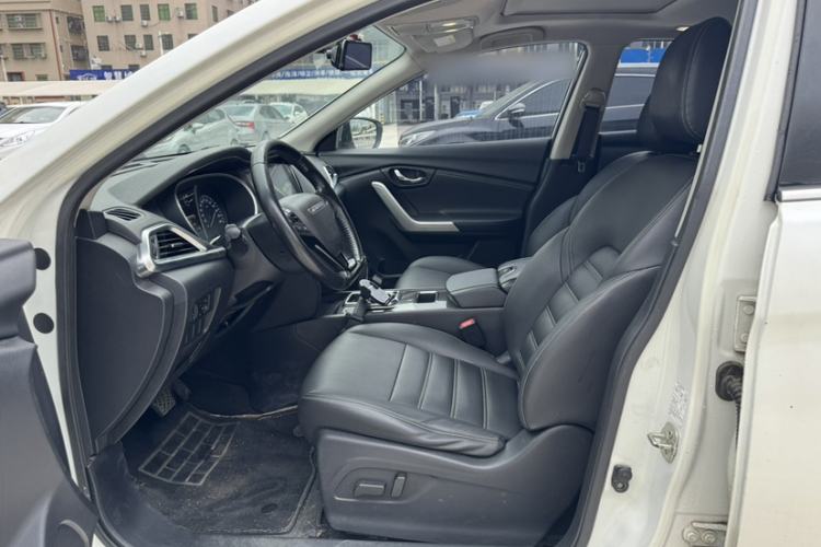 Used Venucia T90 2018 2.0L CVT Smart Connect Prestige Version China VI Standard Interior 3