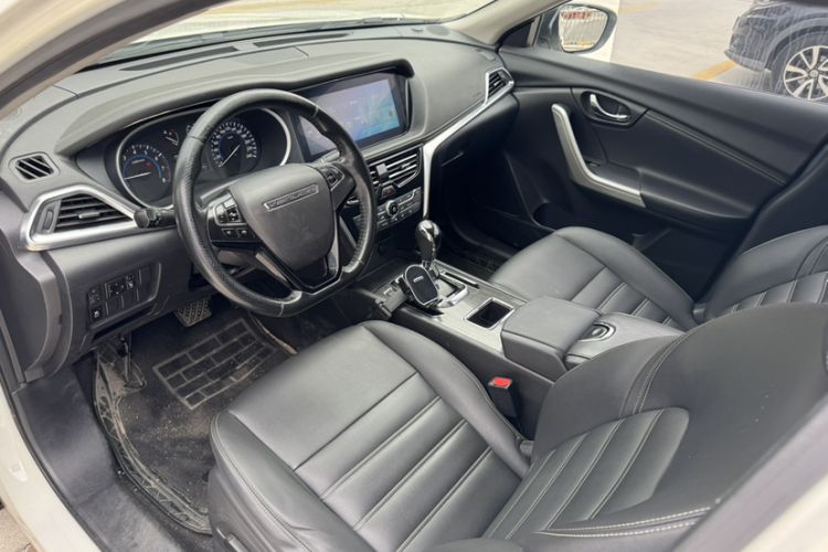 Used Venucia T90 2018 2.0L CVT Smart Connect Prestige Version China VI Standard Interior 4