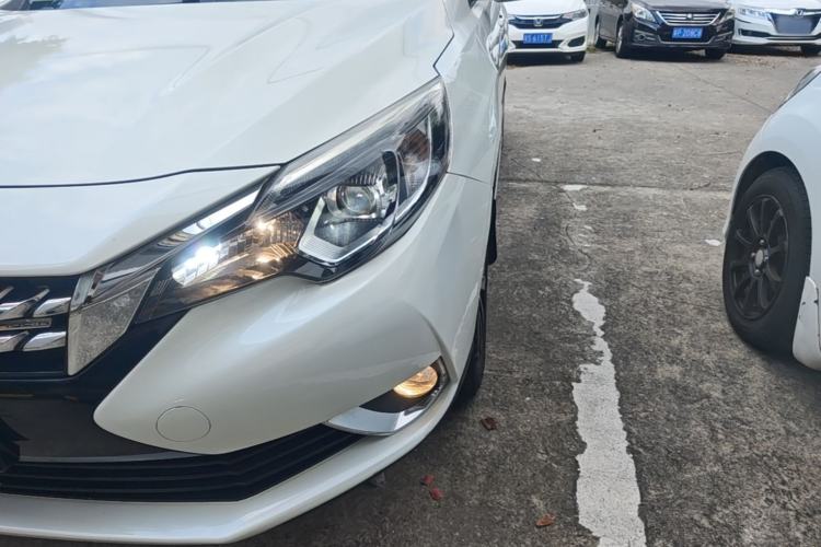 Used Venucia T90 2018 2.0L CVT Smart Connect Prestige Version China VI Standard Left Front Headlight