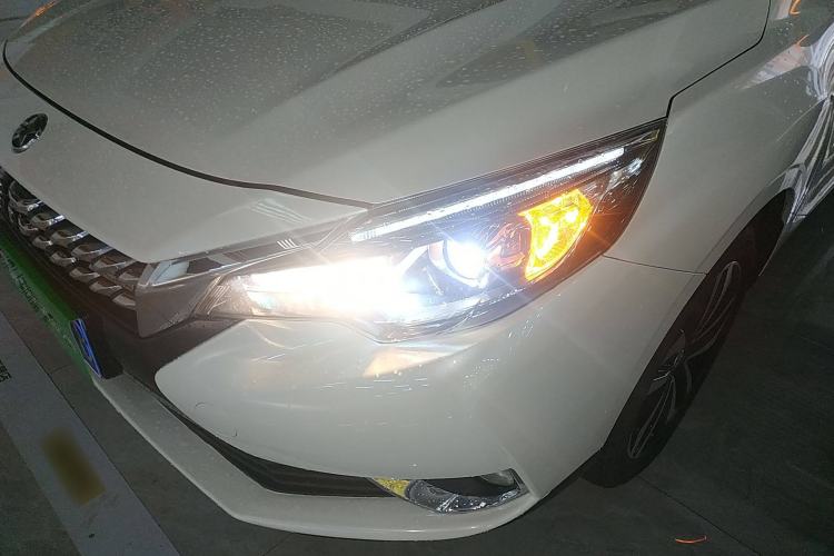 Used Venucia T90 2018 2.0L CVT Smart Connect Prestige Version China VI Standard Left Front Headlight