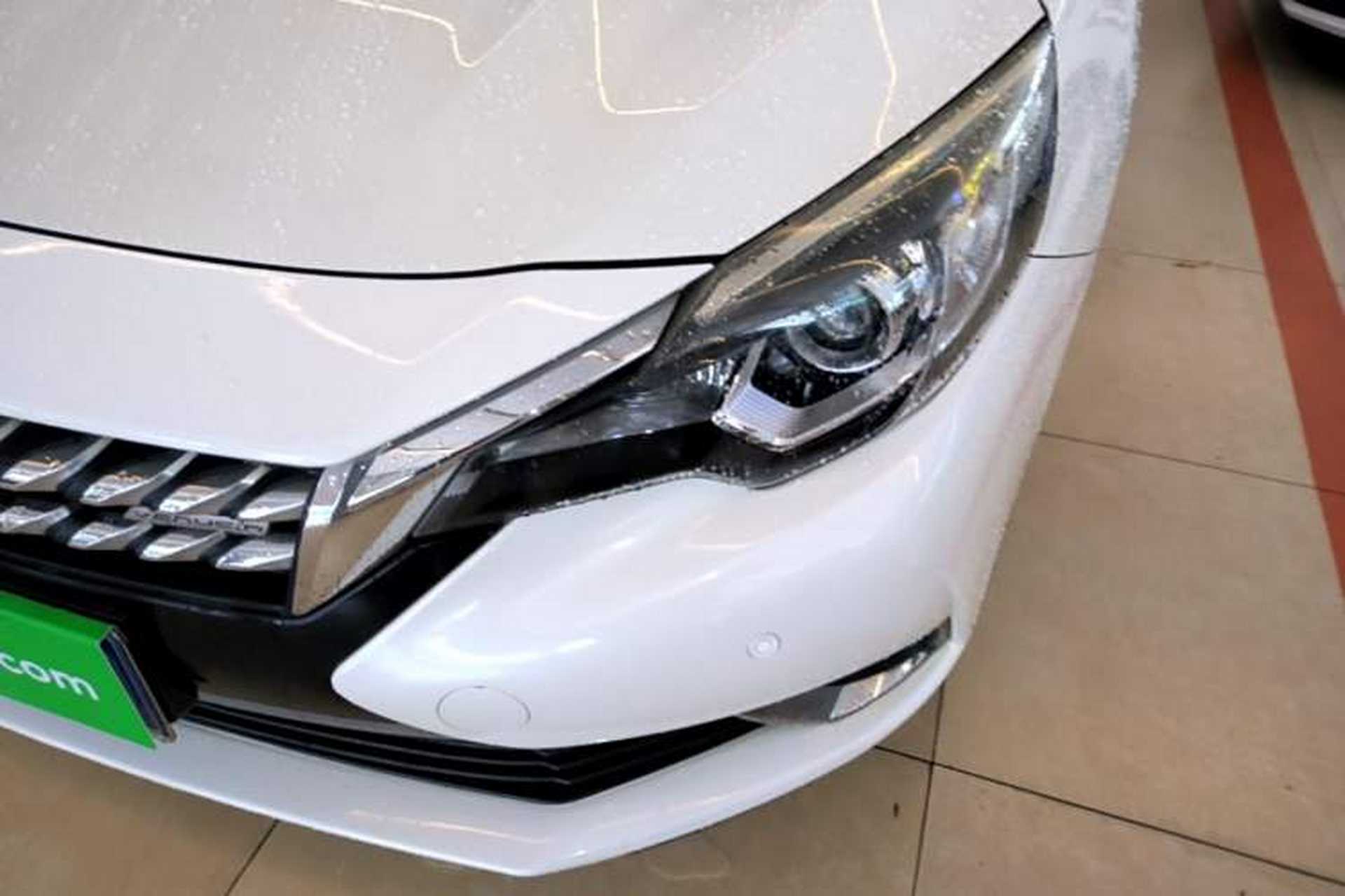 Used Venucia T90 2018 2.0L CVT Smart Connect Fashion Edition China V Standard Left Front Headlight