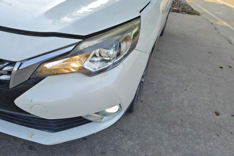 Used Venucia T90 2018 2.0L CVT Smart Connect Luxury Edition China V Standard Left Front Headlight