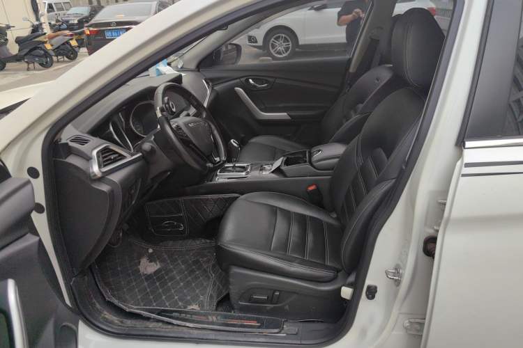 Used Venucia T90 2018 2.0L CVT Smart Connect Leading Edition China V Standard Left Front Seat