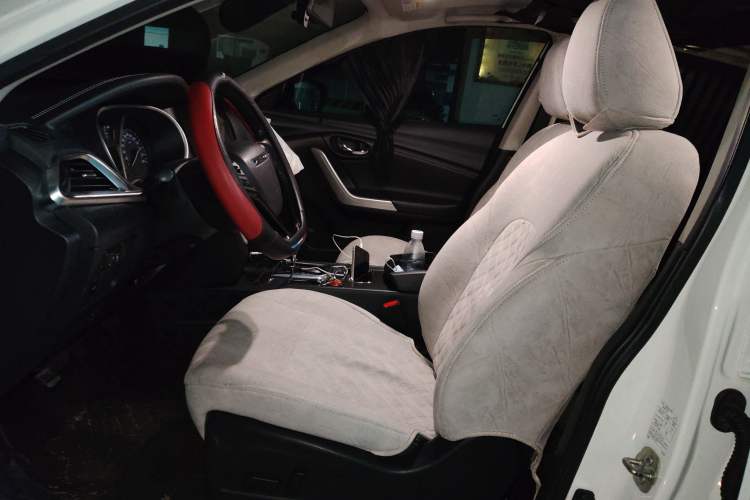Used Venucia T90 2018 2.0L CVT Smart Connect Luxury Edition China V Standard Left Front Seat