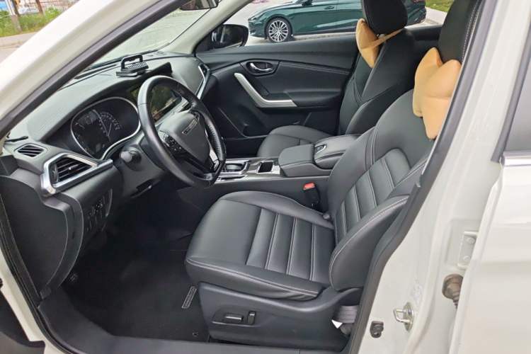 Used Venucia T90 2018 2.0L CVT Smart Connect Prestige Version China VI Standard Left Front Seat