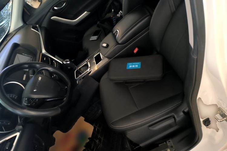 Used Venucia T90 2018 2.0L CVT Smart Connect Fashion Edition China V Standard Left Front Seat